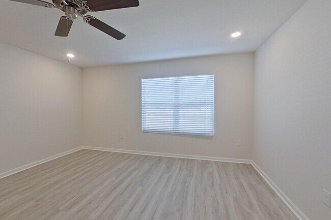 Photo - 4647 Malay Cir