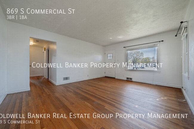 Photo - 869 S Commercial St