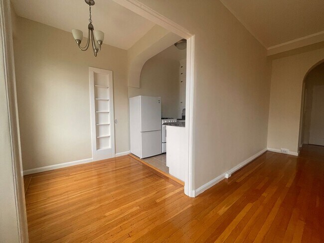 Photo - 1700 Octavia St Unidad 305