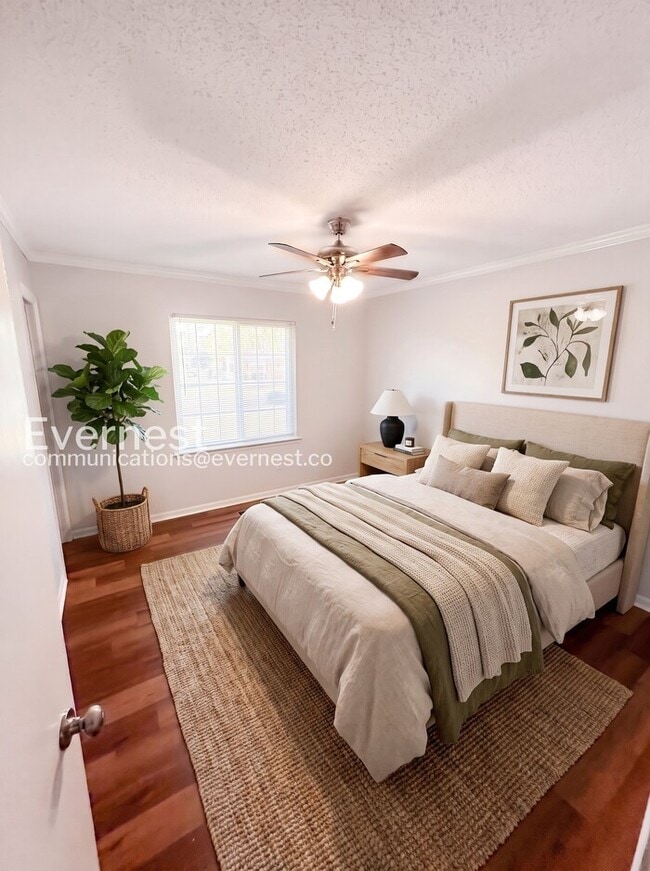 Photo - 1925 2nd Ave