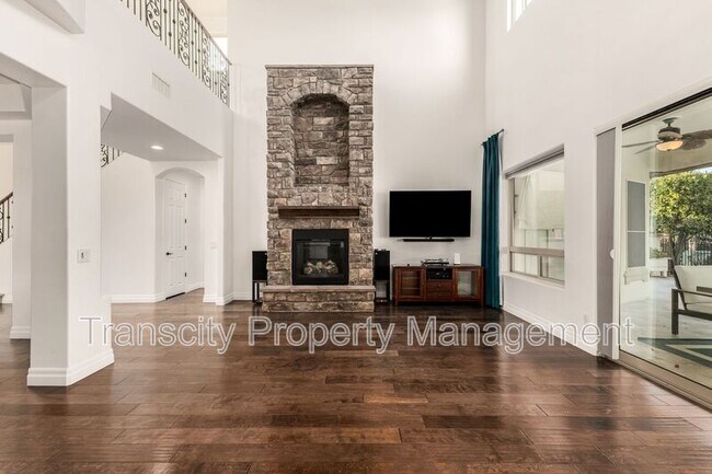 Photo - 1636 E Sattoo Way