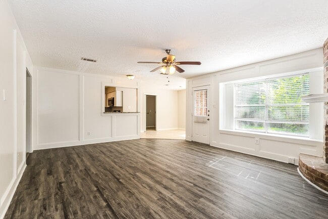 Photo - 24106 Creekview Dr