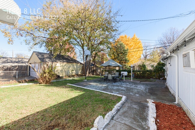 Photo - 1227 1/2 S Gary Ave-