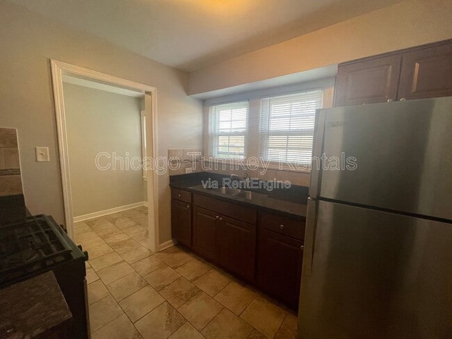Photo - 494 Greenbay Ave