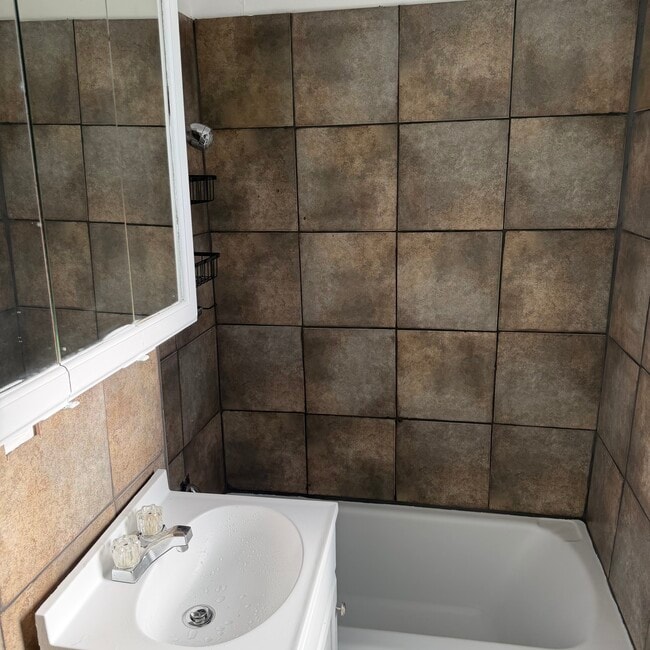 Photo - 5177 Connecticut St