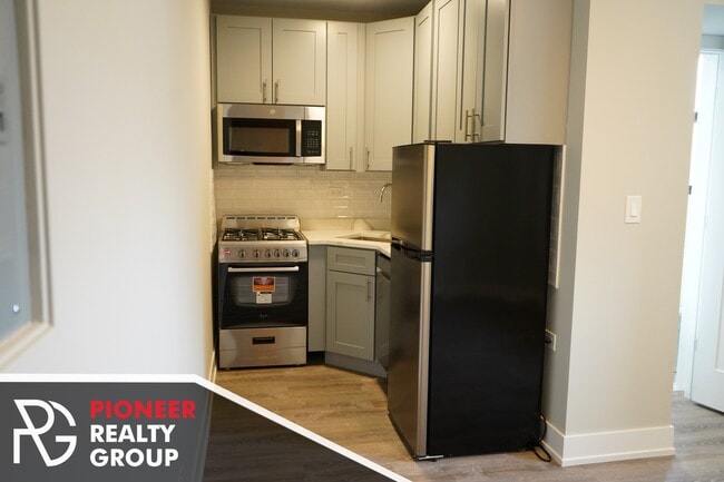 Building Photo - 503 W Belmont Ave Unit #505-5D Rental
