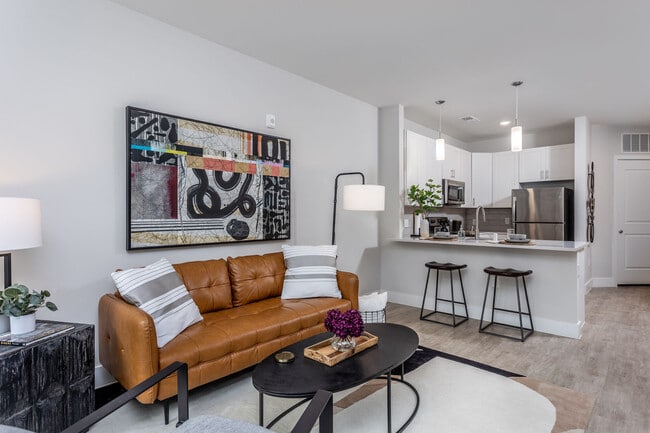 Centro at Pine Nash apartments — community photo