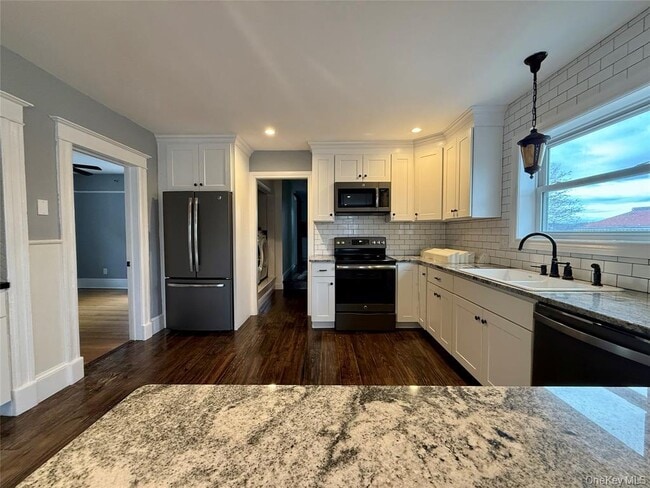 Building Photo - 30 Delafield St Unit #2