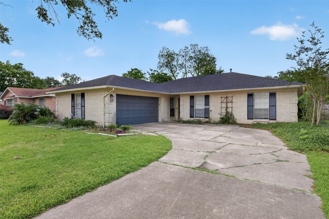 Building Photo - 12818 Westella Dr
