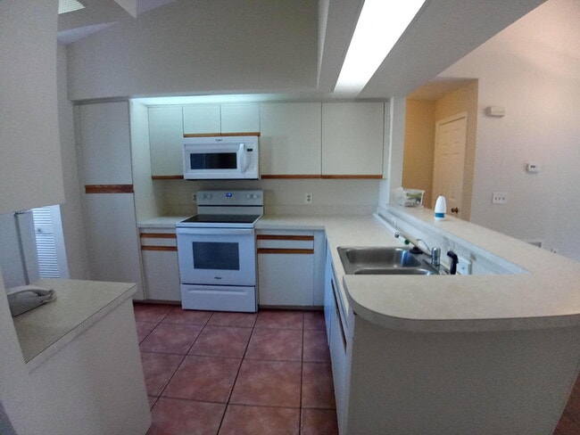 Photo - 1237 Country Club Dr