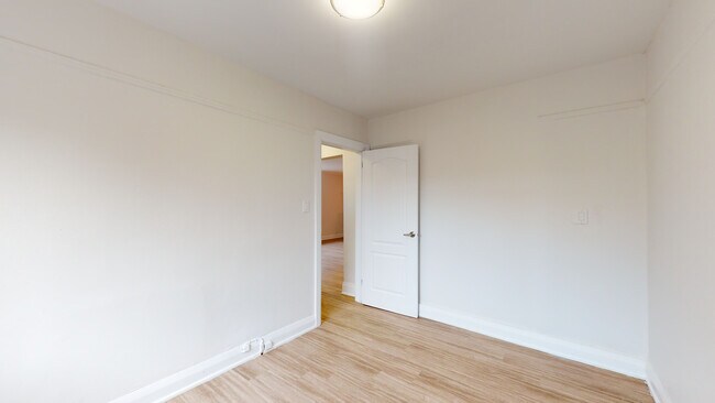 Photo - 316-320 Lonsdale Road