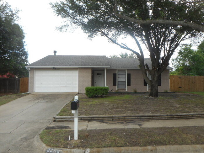 Photo - 3209 Chalmette Ct House