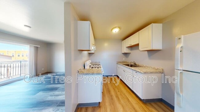 Photo - 2117 E 15th St