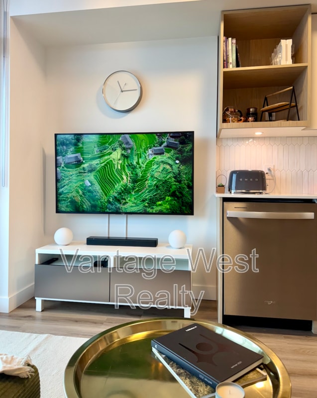 Photo - 1488-1488 Bertram St