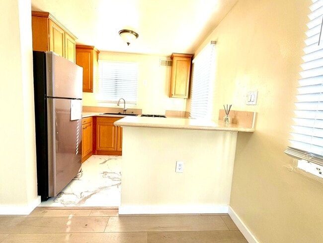 Photo - Palladian - S. Elman Street Unit ELM6724
