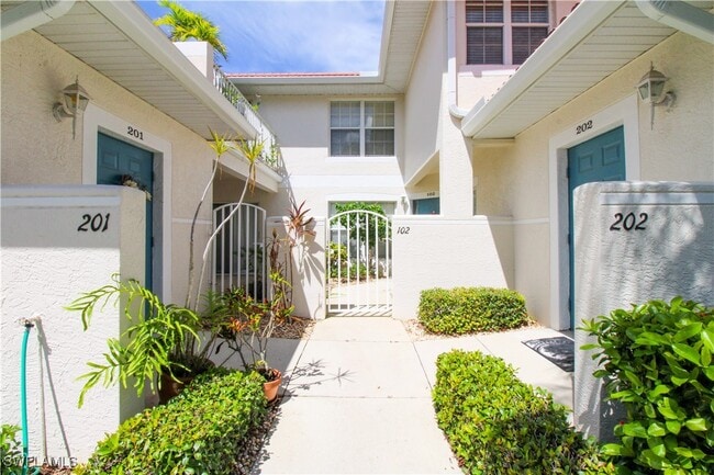 Building Photo - 5025 Cedar Springs Dr Unit 102
