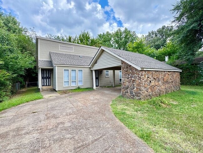 Building Photo - 4080 Meadow Creek Rd Rental
