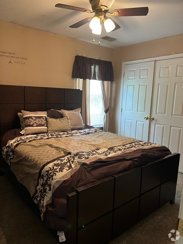 Building Photo - 6803 Lantana Dr Rental