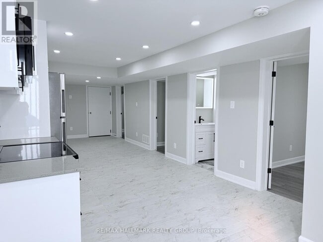 Photo - 131 Camelia Ave