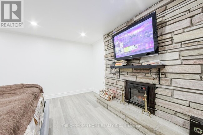 Photo - 70 Moraine Hill Dr