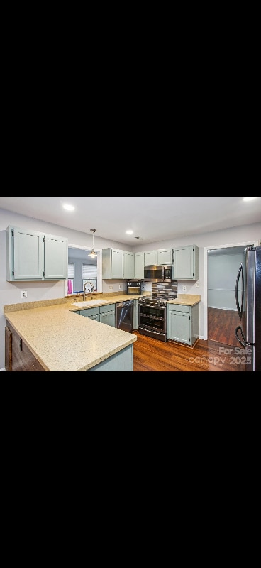 Photo - 2010 Dembrigh Ln