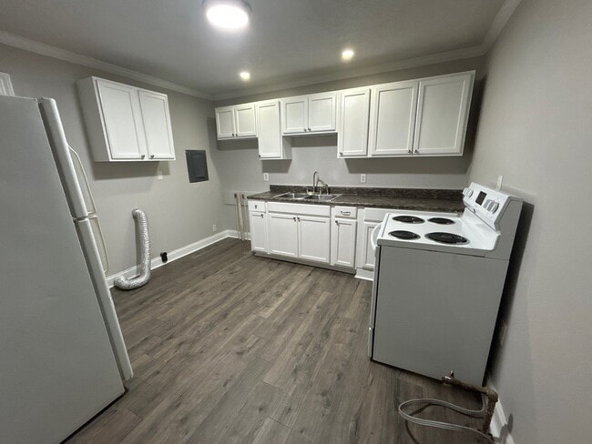 Photo - 112 Holland Ave