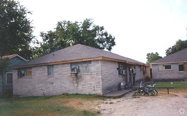 Phlox Willow Apartments - Phlox Willow Apartments