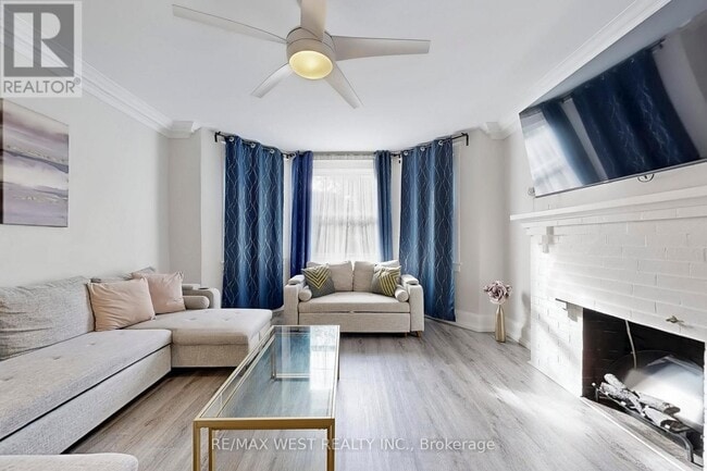 Photo - 9 Humewood Ct