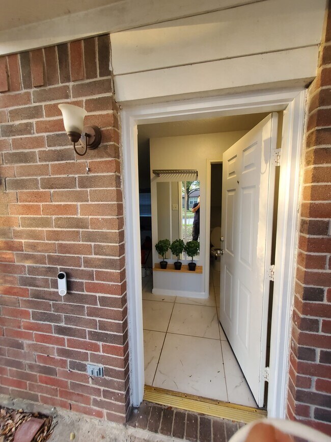 Photo - 3626 Nutwood Ln