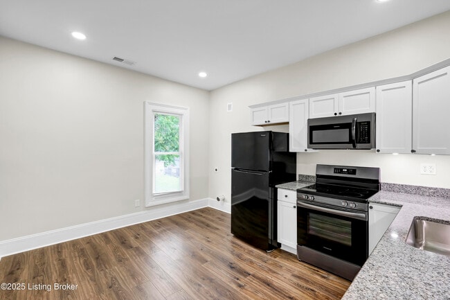 Photo - 1426 S Brook St