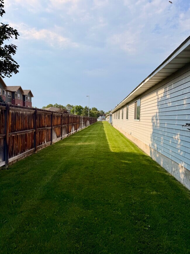 1512 Lake Elmo Dr