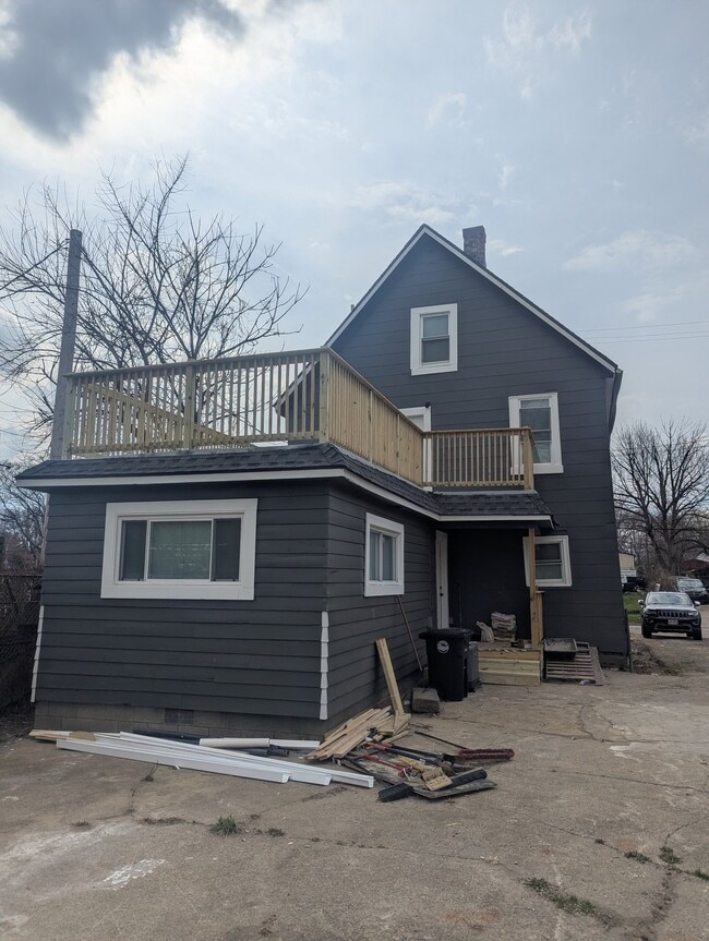 Building Photo - 3061 W 46th St