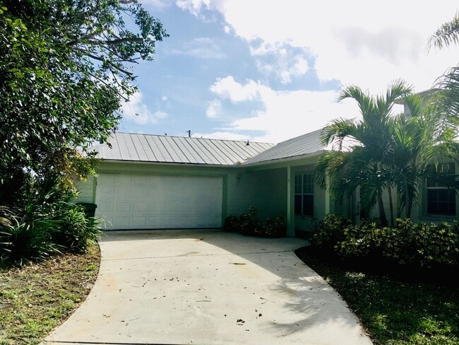 Photo - OCEAN ACCESS KEY WEST STYLE HOME