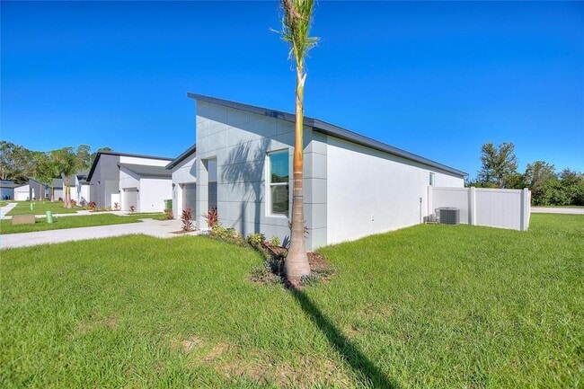 330 Royal Palm Wy