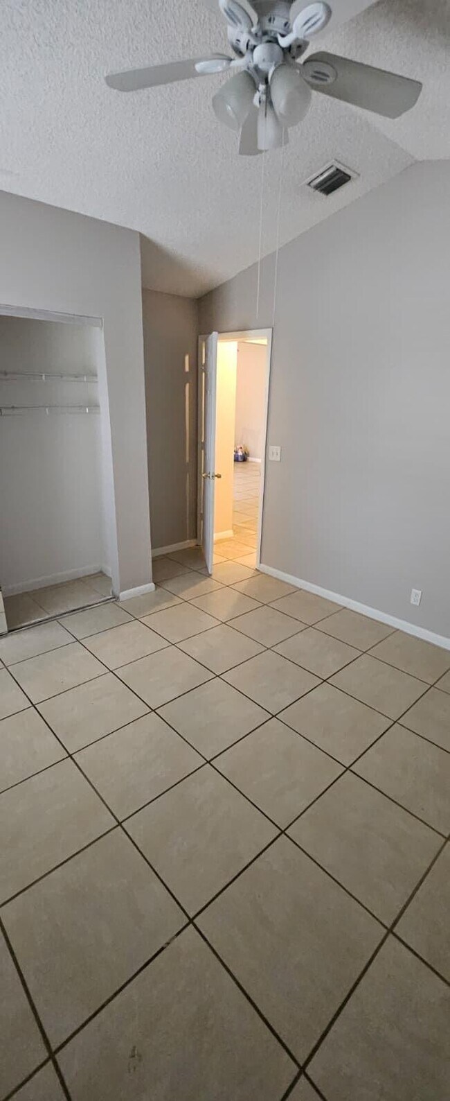 Photo - 1461 Hawthorne Pl