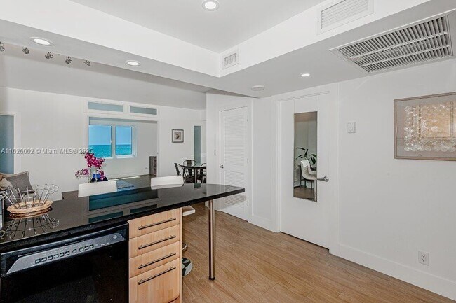 Photo - 2301 Collins Ave Unit 1242