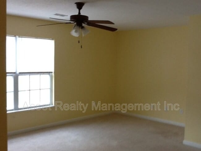 Photo - 1667 Maple View Way