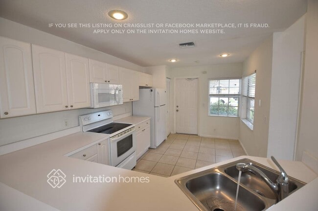 Photo - 3732 S Lancewood Pl