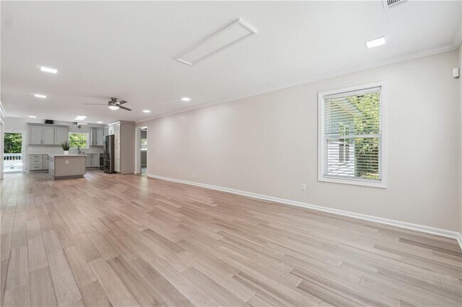 Photo - 3563 Knight Rd