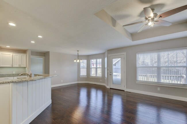 Photo - 343 Holts Lake Dr