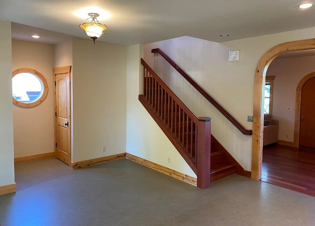 224 NW Jefferson Pl