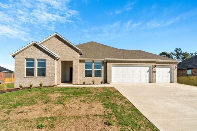 Photo - Brand-New 4 Bedroom in Siloam Springs! 3-C...