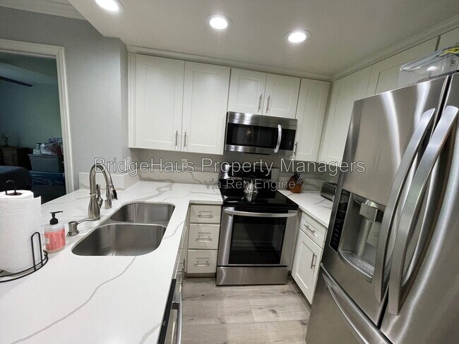 Photo - 3078 Broadway Unit 113