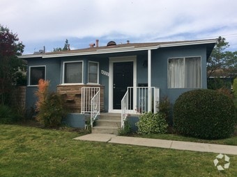 Outside of unit - 4222 Jasmine Ave