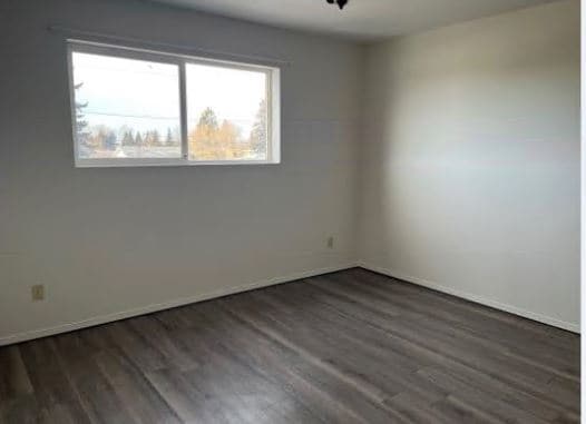 Photo - Close to Olds College- 2 Bedroom Unit Unité 103