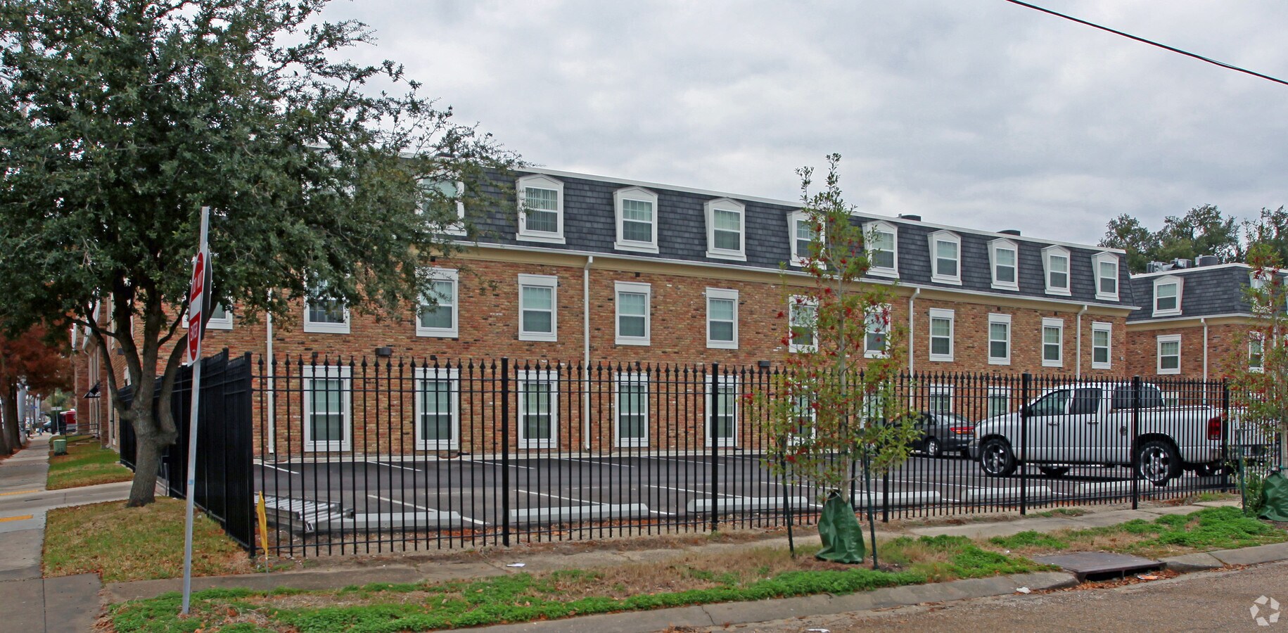 Photo - Elysian Courtyards Of Gentilly