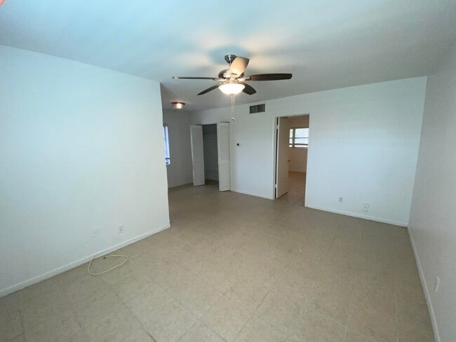 Photo - 221 SE 3rd Ave Unit 6