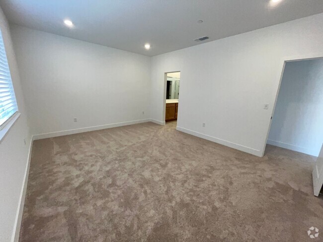 Building Photo - 4 BR, 2.5 Ba, 2262SF, Single Story, Solar ... Rental