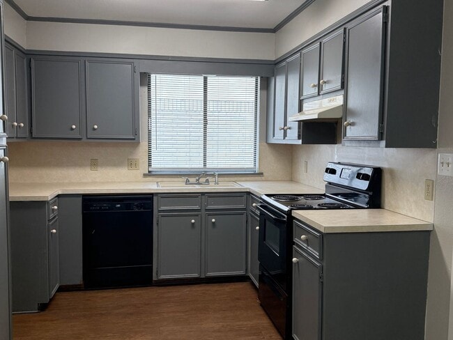 Photo - 115 Rattan Dr