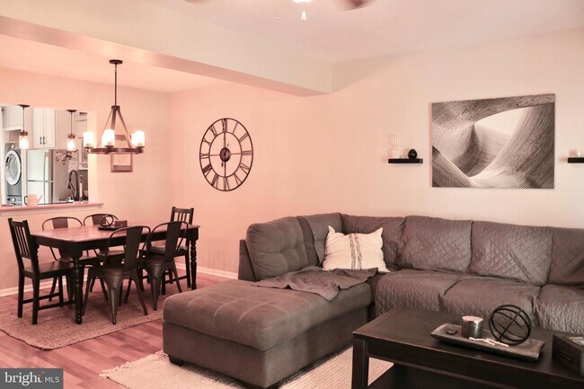 Photo - 1153 Golden Pond Ct